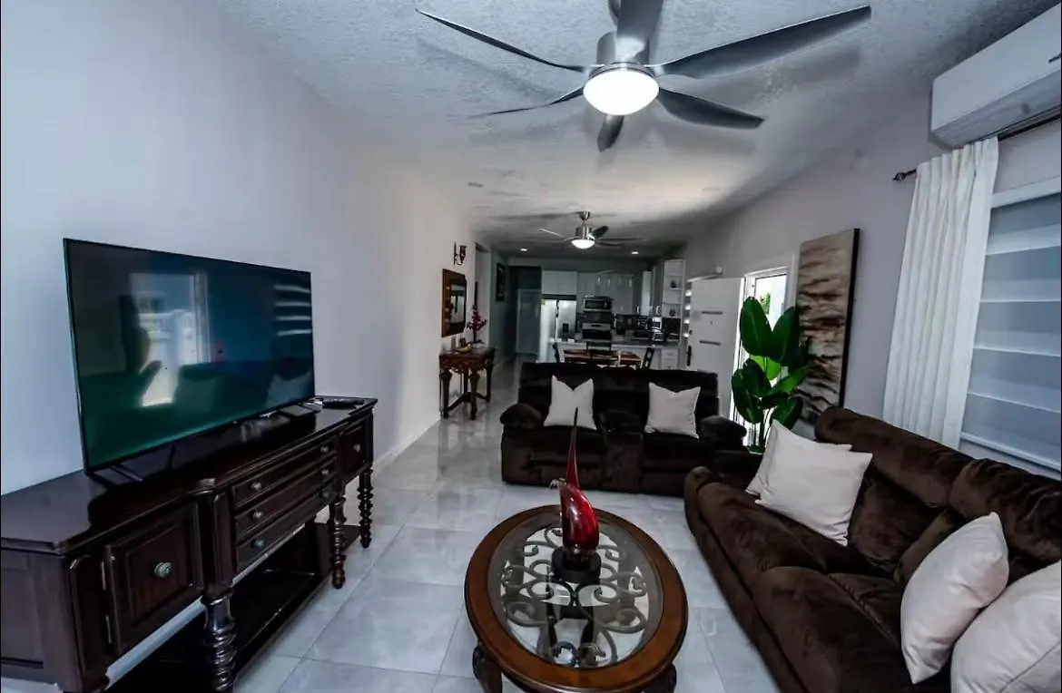 Holiday home Blooming Escape Vacation Stay Portmore