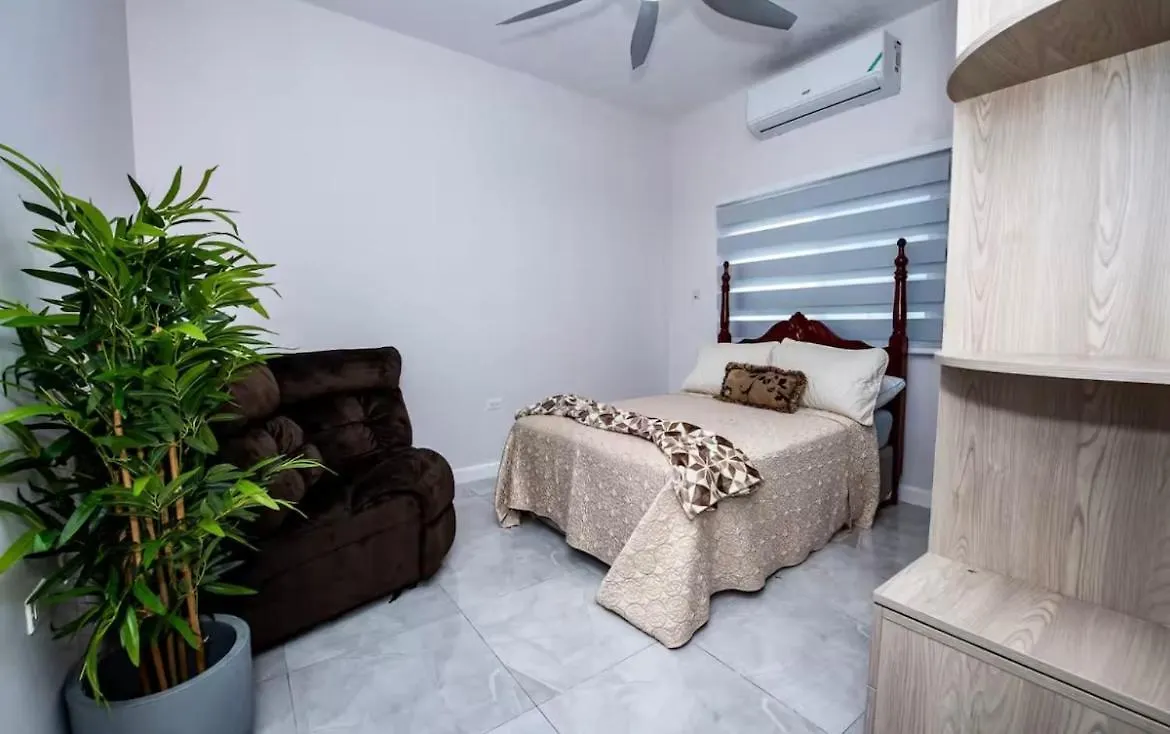 Holiday home Blooming Escape Vacation Stay Portmore